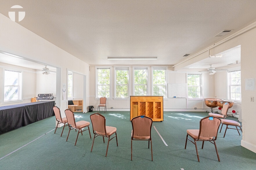 More Photos Of 2700 L St, Sacramento Religious Facility For Sale