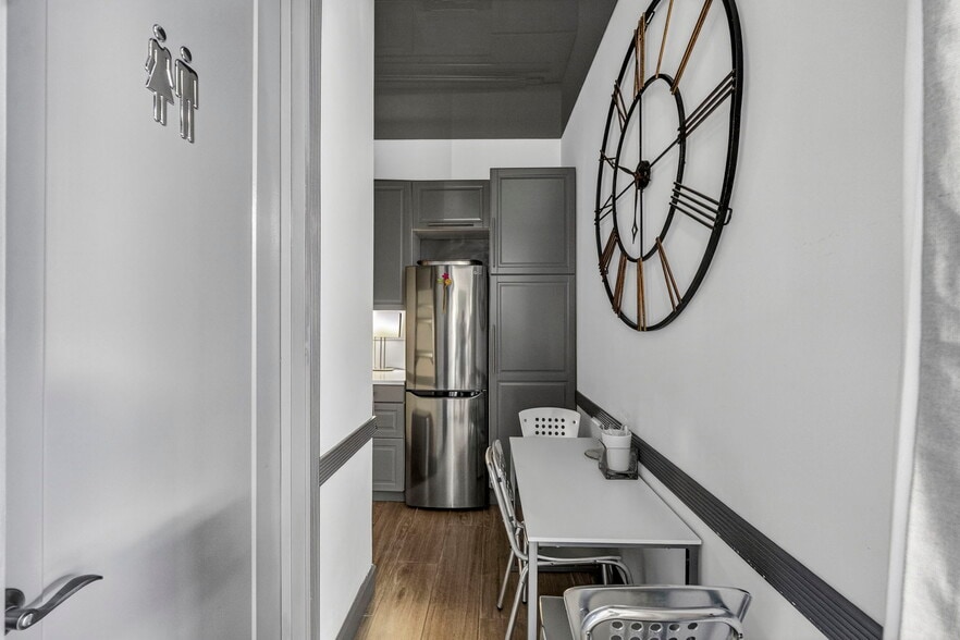 More Photos Of 1033-1077 River Rd, Edgewater Apartments For Sale