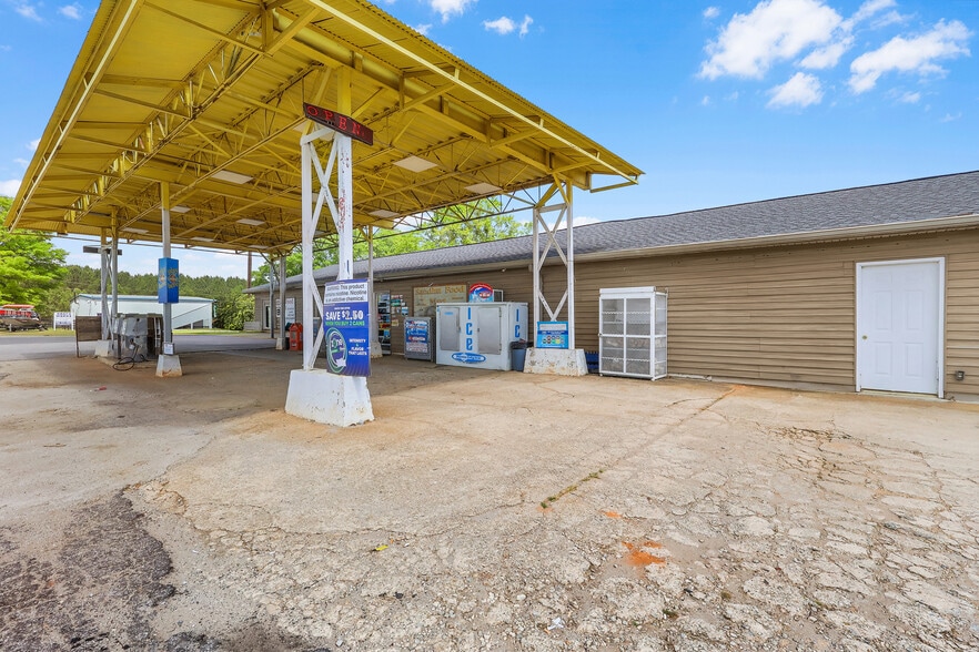 More Photos Of 2550 Parks Mill Rd, Buckhead Morgan Service Station For Sale