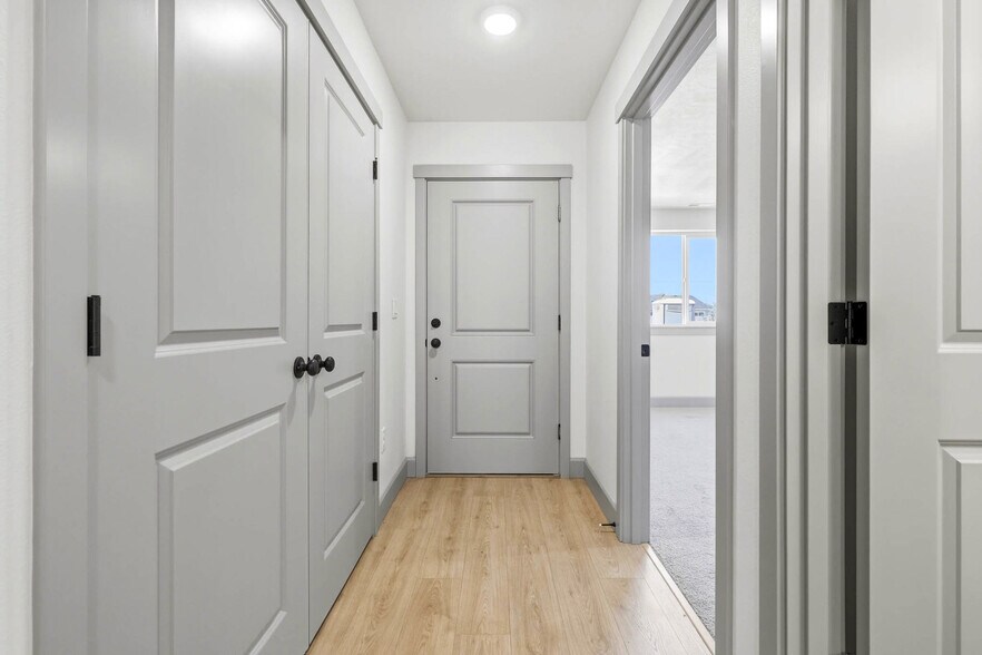 More Photos Of 978 NE 10th Pl, Hermiston Apartments For Sale