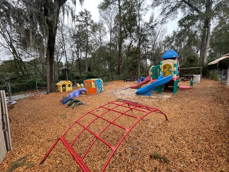 More Photos Of 6723 Golfview St, Jacksonville Daycare Center For Sale