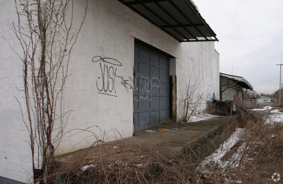 More Photos Of 10 Spencer Ct, East Hartford Warehouse For Lease