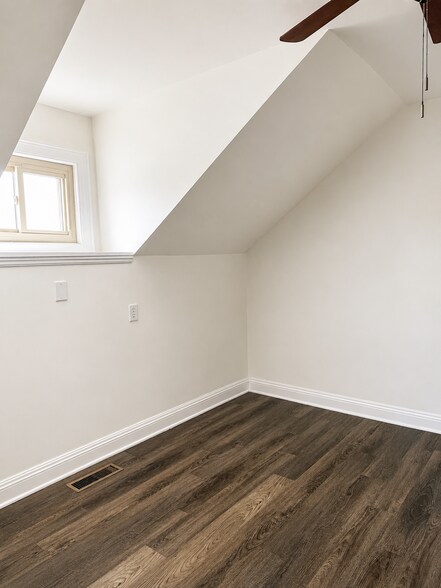More Photos Of 113-115 E 3rd St, Rushville Storefront Retail Residential For Sale