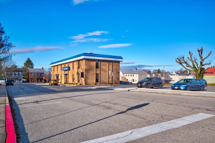 More Photos Of 207 N Main St, Boonsboro Office For Sale