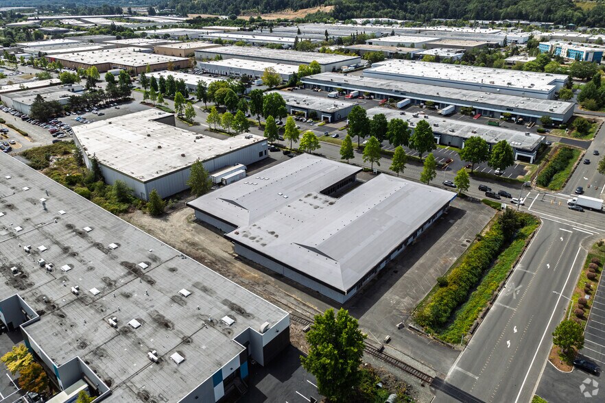More Photos Of 950 Andover Park E, Tukwila Flex For Lease
