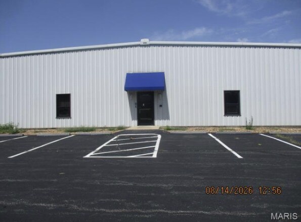 More Photos Of 9 Progress Pky, Union Industrial For Lease