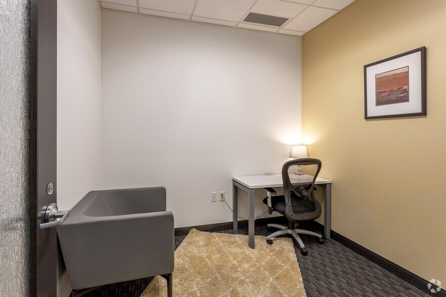 More Photos Of 2355 Highway 36 W, Roseville Coworking Space