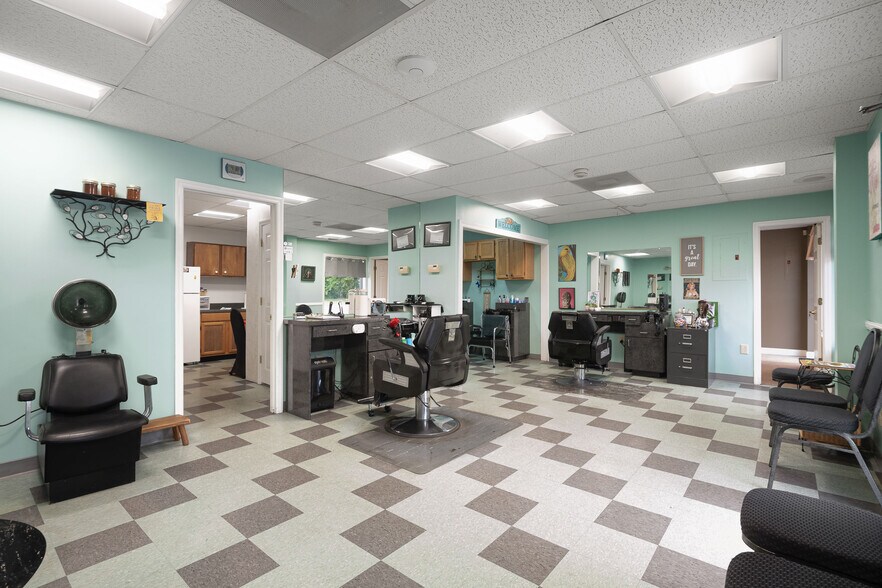 More Photos Of 512 6th Ave, Columbia General Retail For Sale