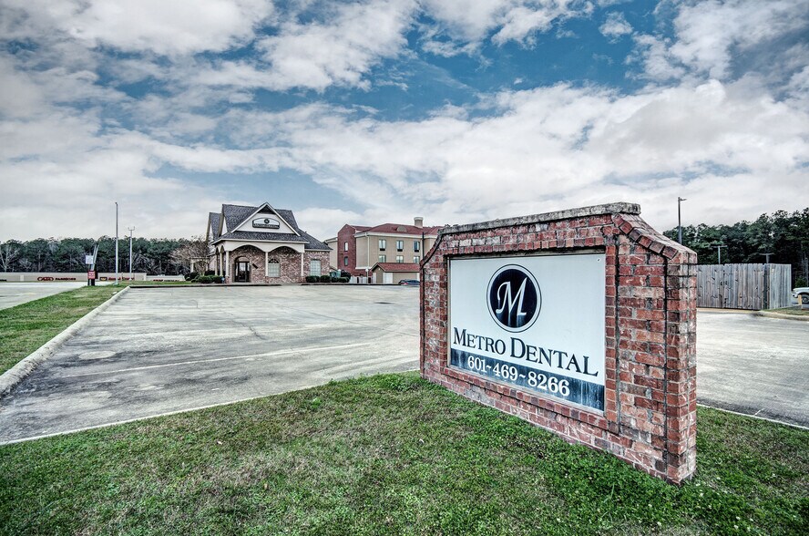 More Photos Of 1237 Highway 35, Forest Medical For Sale