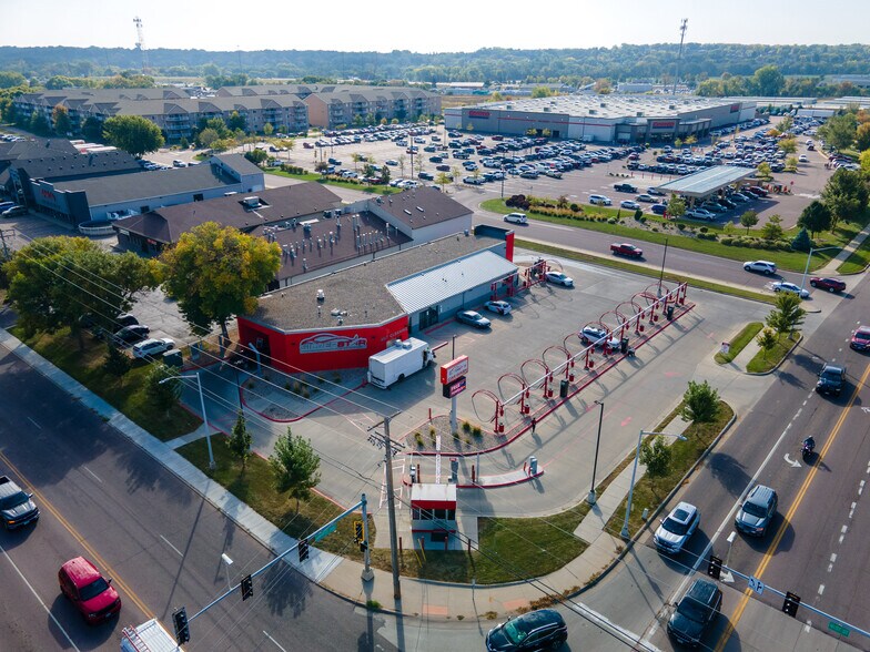 More Photos Of 1221 W 41st St, Sioux Falls Carwash For Sale