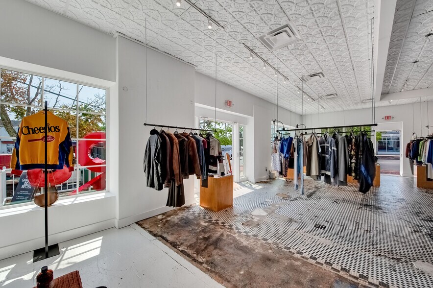 More Photos Of 1-15 Hill St, Southampton Storefront Retail Office For Lease