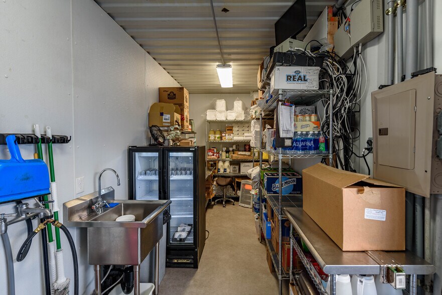 More Photos Of 102 Hall Ave, Coos Bay Restaurant For Sale