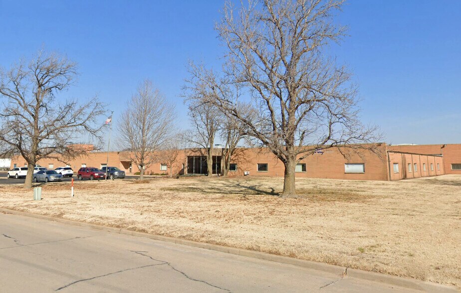 Primary Photo Of 4200 W Harry St, Wichita Warehouse For Lease