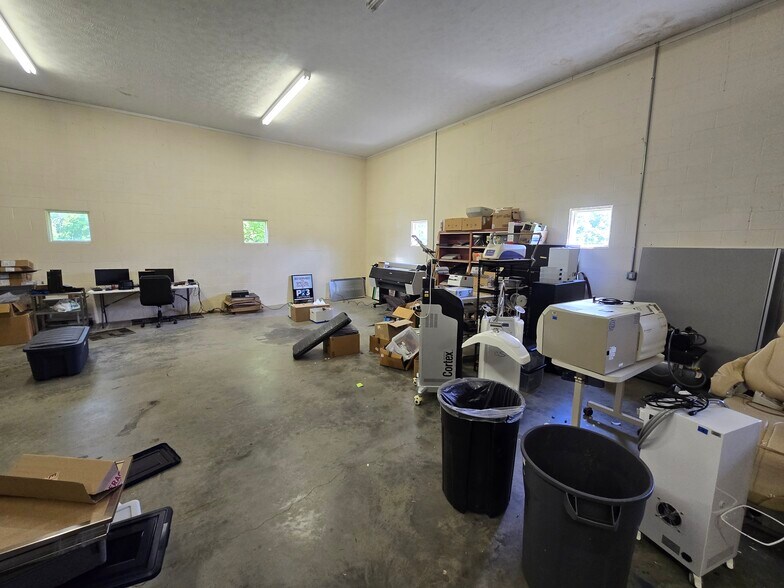 More Photos Of 109 Station Place Way, Hurricane Office For Sale