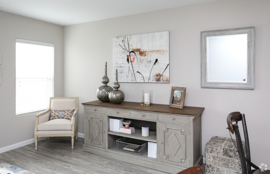 More Photos Of 100 Lara St, Manassas Park Apartments For Lease