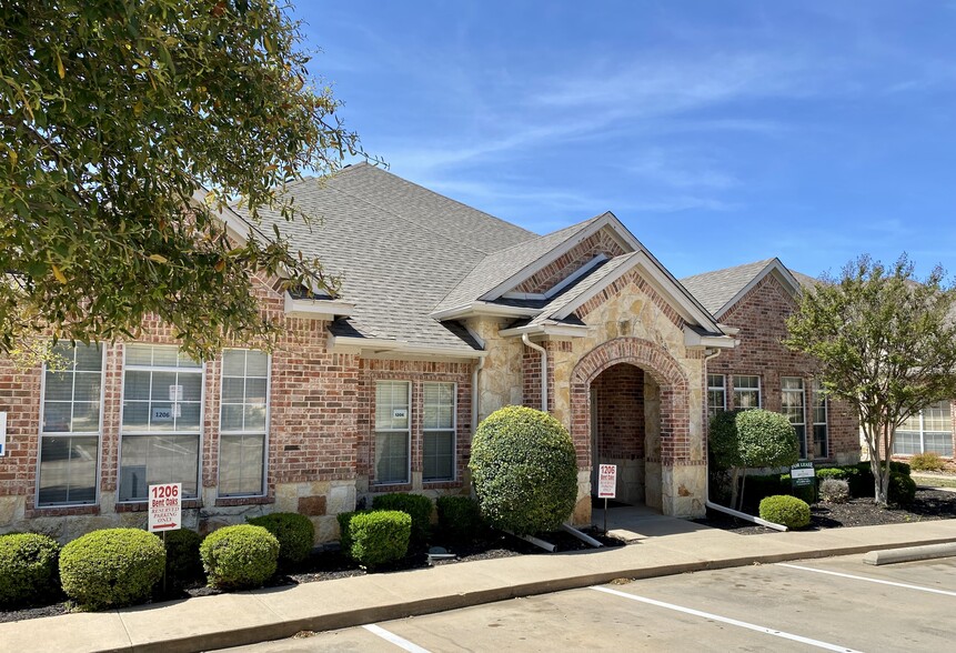 More Photos Of 1206 Bent Oaks Ct, Denton Medical For Lease