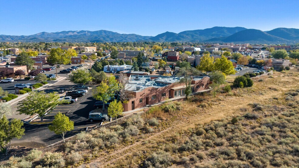More Photos Of 546 Harkle Rd, Santa Fe Medical For Sale