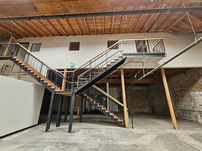 More Photos Of 1810 W Pico Blvd, Los Angeles Warehouse For Lease