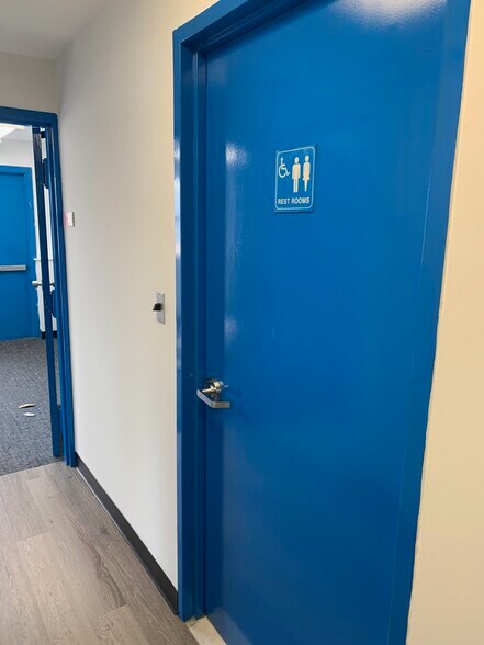 More Photos Of 1048-1050 Lower South St, Peekskill Manufacturing For Lease