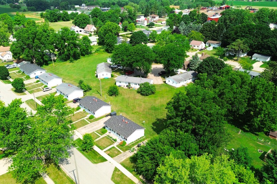 More Photos Of 1030 Te Ann Ct, Lake Odessa Multifamily For Sale