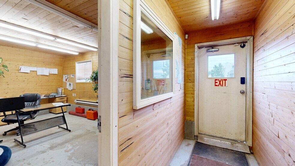 More Photos Of 3804-47 Ave, Stettler Warehouse For Sale