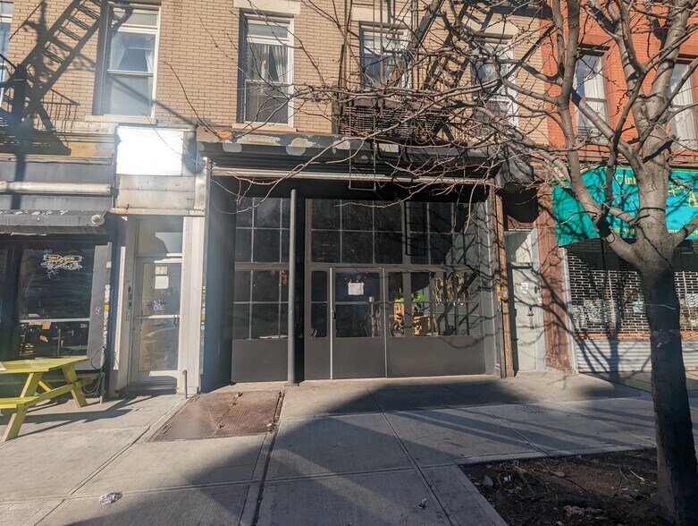 More Photos Of 581 Myrtle Ave, Brooklyn Restaurant For Lease