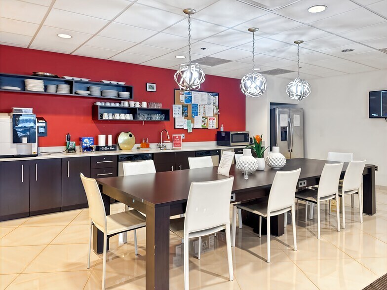 More Photos Of 3 Bethesda Metro Center, Bethesda Coworking Space