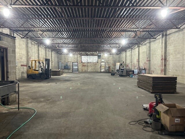 More Photos Of 113 8th St, Brooklyn Manufacturing For Sale