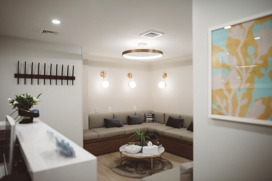 More Photos Of 25 Central Park W, New York Apartments For Lease