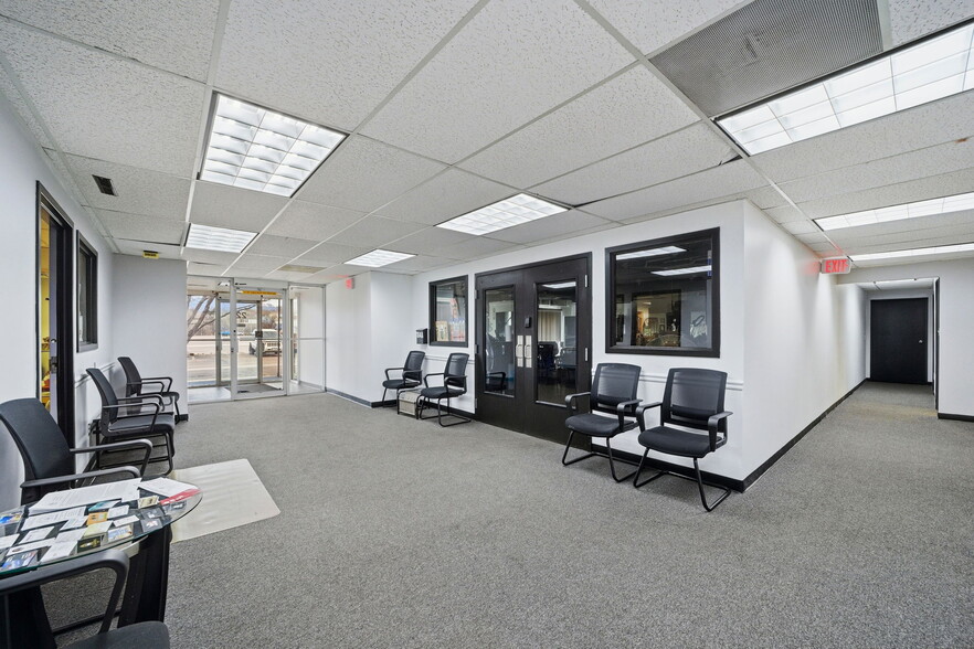 More Photos Of 225 S Academy Blvd, Colorado Springs Office For Sale