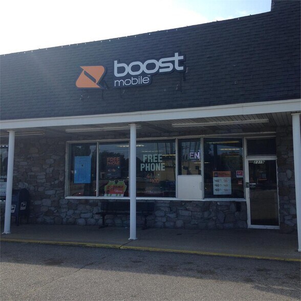 Primary Photo Of 2303 E Michigan Blvd, Michigan City Freestanding For Lease