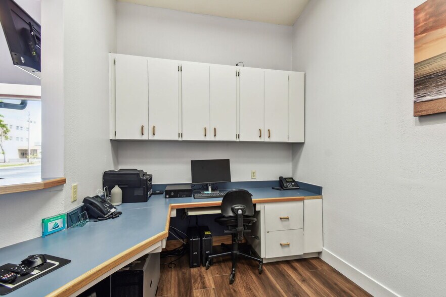 More Photos Of 2654 W Lake Rd, Palm Harbor Medical For Sale