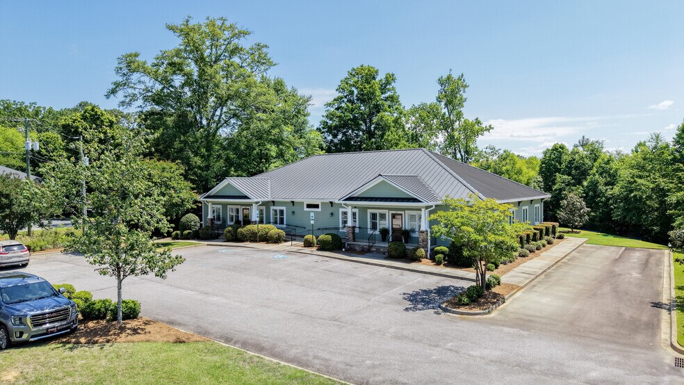 More Photos Of 137 Amicks Ferry Rd, Chapin Medical For Lease
