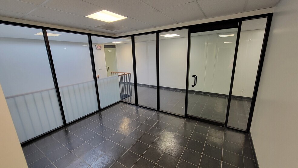 More Photos Of 3292 E Spring St, Long Beach Warehouse For Lease