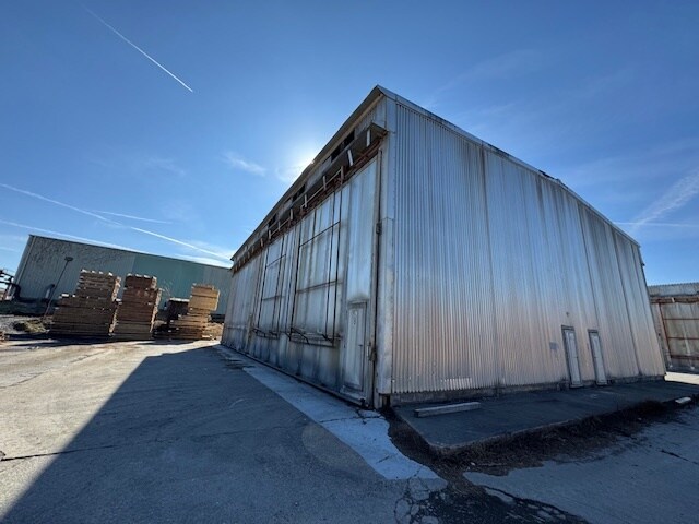 More Photos Of 272 Mule Academy Rd, Fishersville Flex For Sale