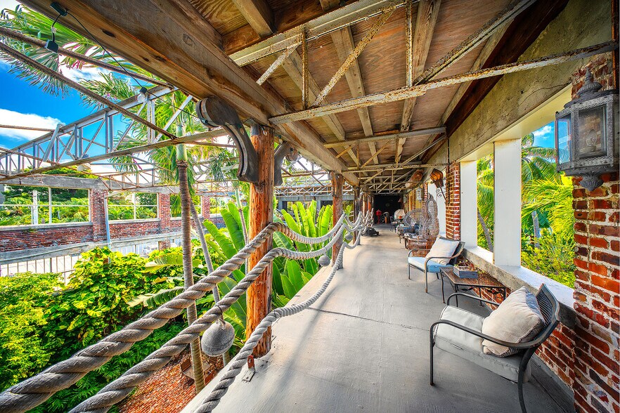 More Photos Of 314 Simonton St, Key West Flex For Sale
