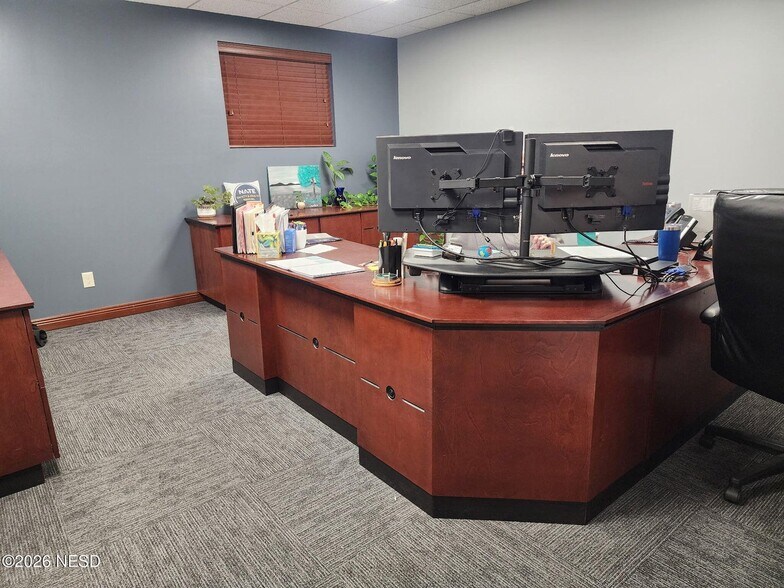 More Photos Of 8 2nd St SE, Watertown Office For Sale