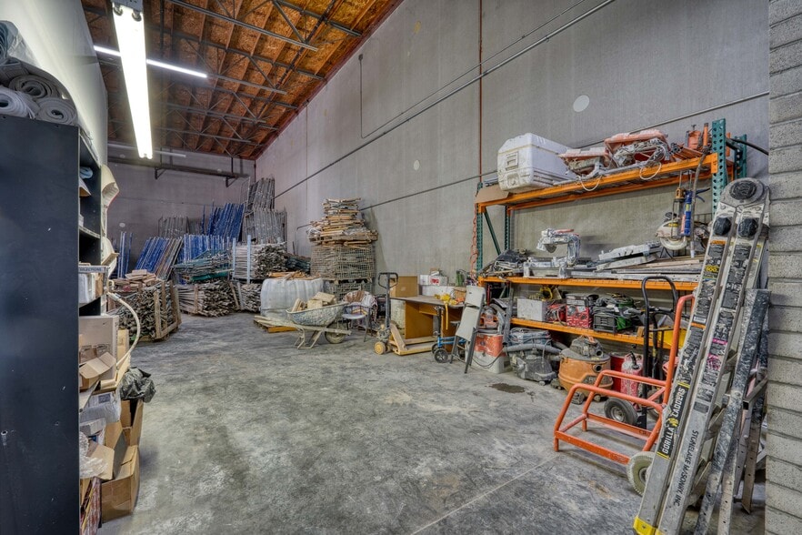 More Photos Of 10131 Iron Rock Way, Elk Grove Manufacturing For Lease