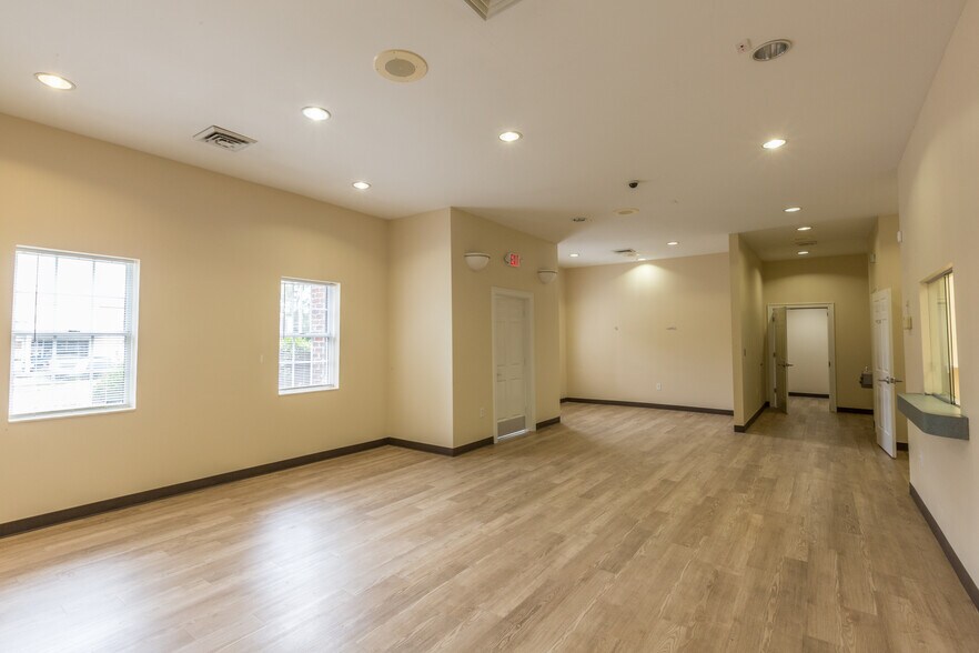 More Photos Of 120 S Mountain St, Cherryville Medical For Lease