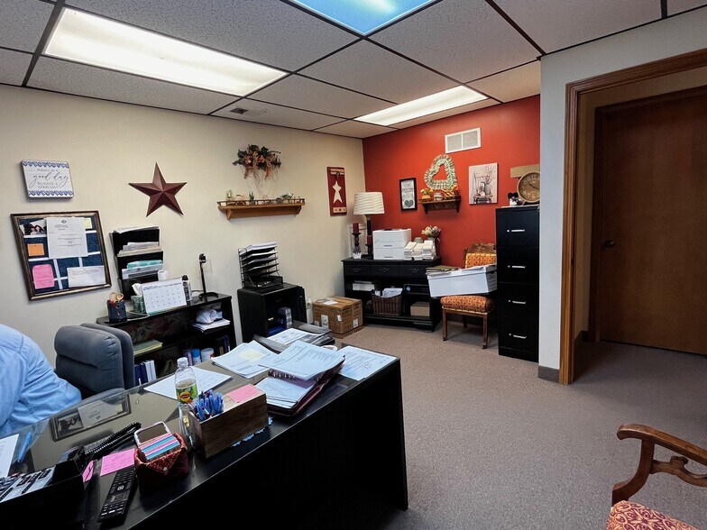 More Photos Of 2488 Williams Hwy, Williamstown Distribution For Sale