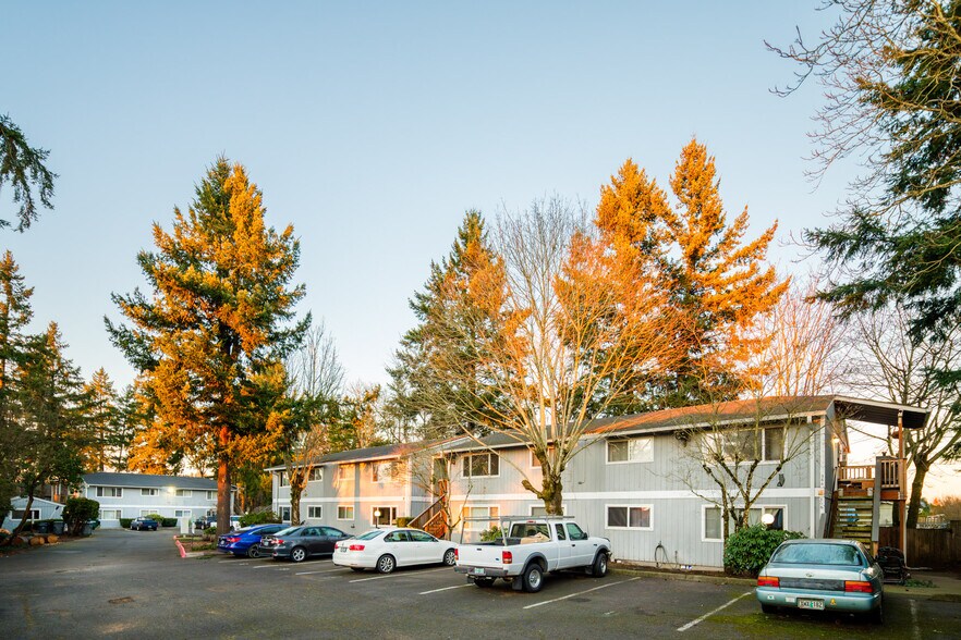 More Photos Of 340 S Locust St, Canby Apartments For Sale