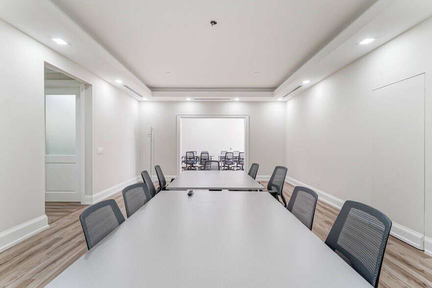 More Photos Of 7956 Torbram Rd, Brampton Coworking Space