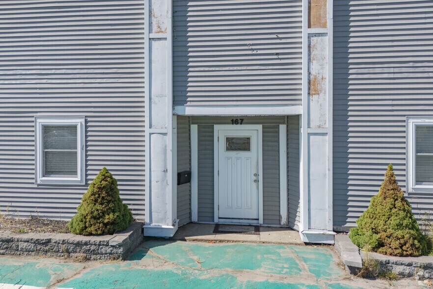 More Photos Of 167 Marion Rd, Wareham Industrial For Sale