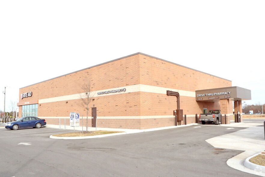 More Photos Of 6150 Old College Dr, Suffolk Drugstore For Sale