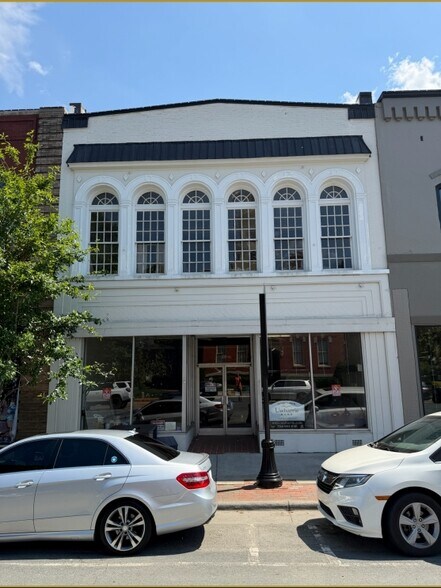 More Photos Of 109 W Franklin St, Monroe Storefront Retail Office For Lease