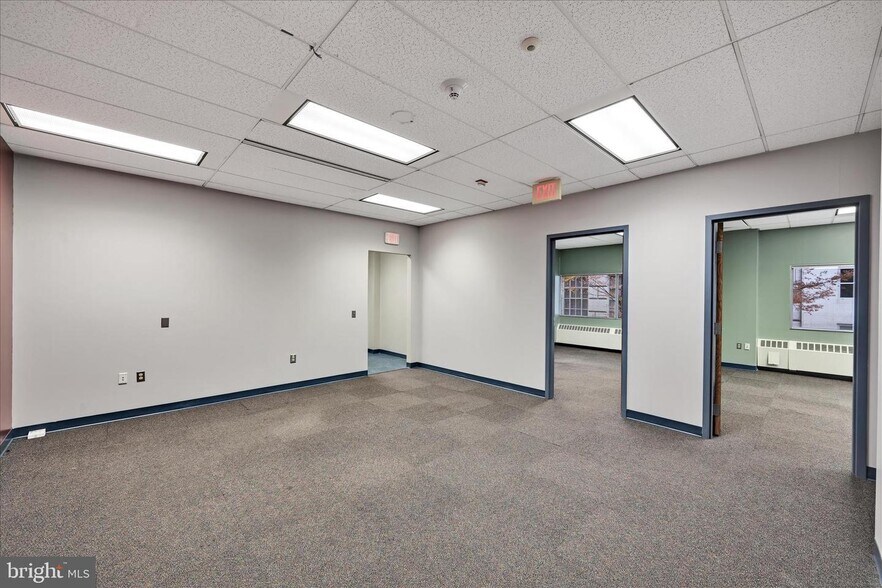 More Photos Of 19 N 6th St, Reading Office For Sale