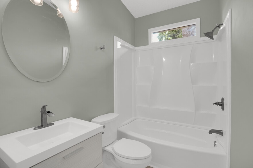 More Photos Of 128 Latonea Dr, Columbia Office Residential For Sale