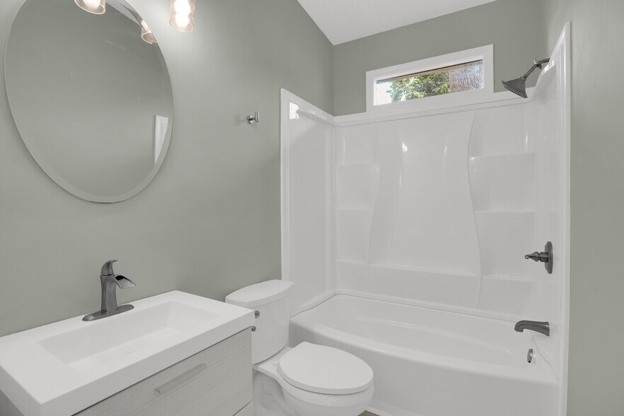 More Photos Of 128 Latonea Dr, Columbia Office Residential For Sale