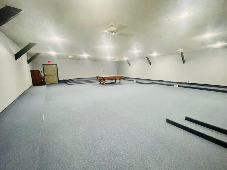 More Photos Of 210 Home Ave, Churubusco Office Residential For Sale