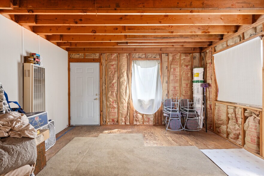 More Photos Of 5565 NE Stephens St, Winchester Auto Repair For Sale